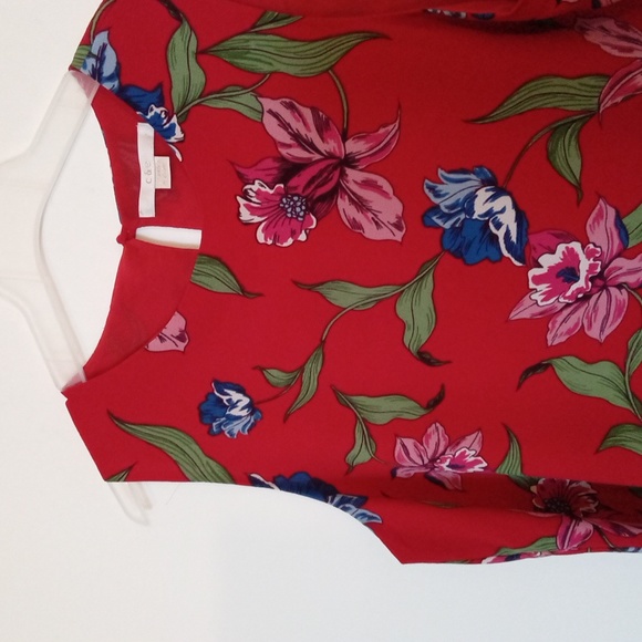 C & E Sleeveless Blouse with Jewel Neckline - Picture 3 of 8